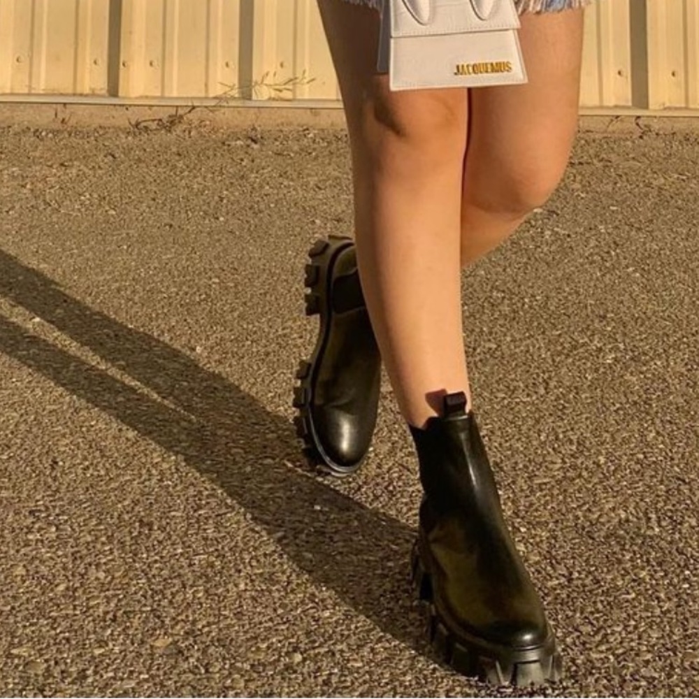 Poster Grl chelsea boots